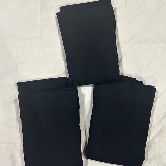 3 Pairs Medium Blanqi Leggings - Picture 3 of 3